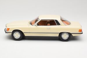 Mercedes 350 SLC C107 Бял Cult Models 1:18 CML049-1 Метал — снимка 3 от 6