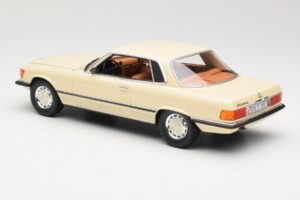 Mercedes 350 SLC C107 Бял Cult Models 1:18 CML049-1 Метал — снимка 5 от 6