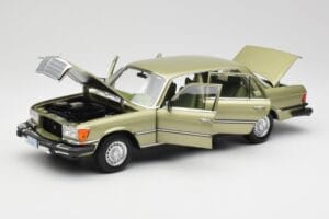 Mercedes 450 SEL W116 J.R. Ewing Dallas Сребристозелено Norev 1:18 183975 Метал — снимка 2 от 8