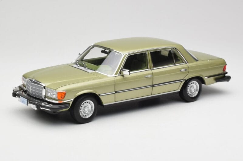 Mercedes 450 SEL W116 J.R. Ewing Dallas Сребристозелено Norev 1:18 183975 Метал