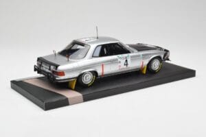 Mercedes 450 SLC 5.0 C107 #4 B. Waldegard / H. Thorszelius Rally Bandama 1979 Minichamps 1:18 107793204 Смола — снимка 2 от 6