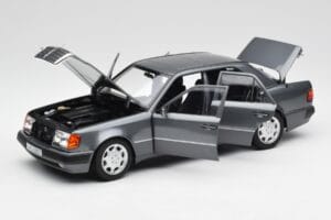 Mercedes 500 E W124 Pearl Сив Norev 1:18 183946 Метал — снимка 2 от 8