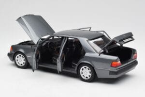 Mercedes 500 E W124 Pearl Сив Norev 1:18 183946 Метал — снимка 5 от 8
