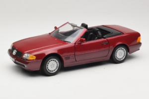 Mercedes 500 SL R129 Тъмночервен Revell 1:18 8801 Метал