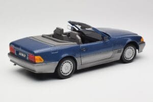 Mercedes SL 500 R129 Nautic Blue Metallic Revell 1:18 8081 Метал — снимка 3 от 8