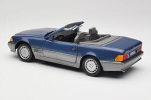 Mercedes SL 500 R129 Nautic Blue Metallic Revell 1:18 8081 Метал — снимка 7 от 8