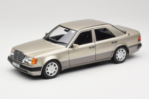 Mercedes 500E W124 Smoke Silver Дилърска Серия Norev 1:18 B66040724 Метал