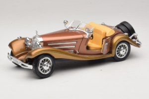 Mercedes 500K Roadster Меден Metallic Bburago 1:18 3020-P1 Метал — снимка 2 от 8