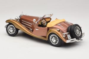 Mercedes 500K Roadster Меден Metallic Bburago 1:18 3020-P1 Метал — снимка 5 от 8