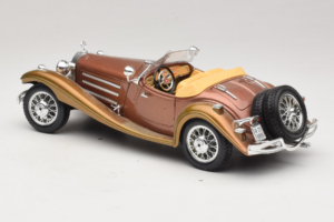 Mercedes 500K Roadster Меден Metallic Bburago 1:18 3020-P1 Метал — снимка 7 от 8