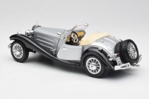 Mercedes 500K Roadster Сребрист Bburago 1:18 3020-M1 Метал — снимка 5 от 8