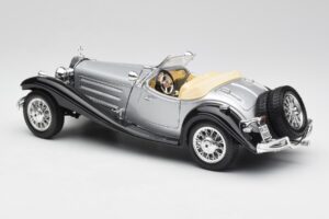 Mercedes 500K Roadster Сребрист Bburago 1:18 3020-M1 Метал — снимка 7 от 8