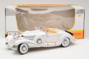 Mercedes 500K Special Roadster Бял Premiere Edition Maisto 1:18 536055 Метал — снимка 8 от 8