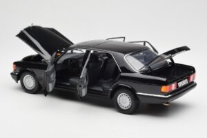 Mercedes 560 SEL W126 Черен Дилърско Издание Norev 1:18 B66040599 Метал — снимка 5 от 8