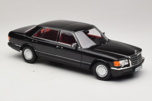 Mercedes 560 SEL W126 Черен С Червен Интериор Norev 1:18 183788 Метал — снимка 6 от 8