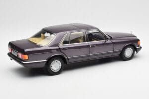 Mercedes 560 SEL W126 Лилав Metallic Norev 1:18 183544 Метал — снимка 3 от 8