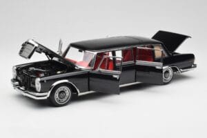 Mercedes 600 Pullman W100 Черен NZG 1:18 1071/50 Метал — снимка 2 от 8