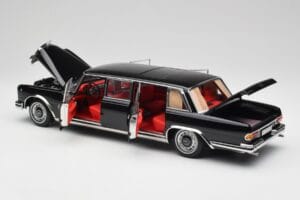 Mercedes 600 Pullman W100 Черен NZG 1:18 1071/50 Метал — снимка 5 от 8