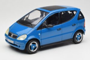 Mercedes A-Class W168 Светлосин Maisto 1:18 37800-M5 Метал