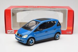 Mercedes A-Class W168 Светлосин Maisto 1:18 37800-M5 Метал — снимка 8 от 8