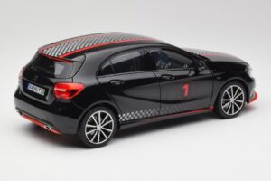 Mercedes A-Class W176 AMG Черен Norev 1:18 183596 Метал — снимка 3 от 8