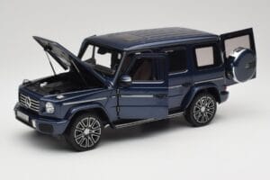 Mercedes AMG G 63 L W465 Тъмносин Norev 1:18 B66960663 Метал — снимка 2 от 8