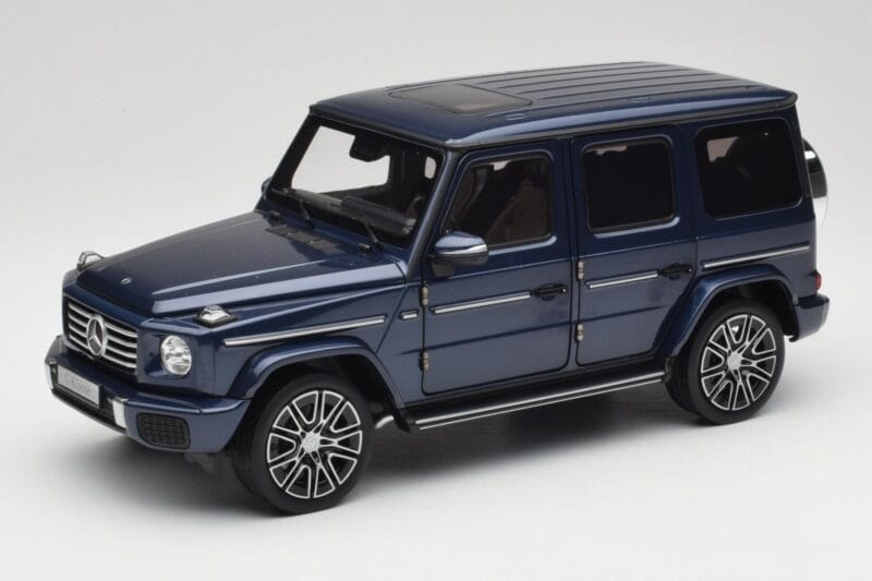 Mercedes AMG G 63 L W465 Тъмносин Norev 1:18 B66960663 Метал