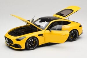 Mercedes AMG GT 43 C192 Turbo Sun Yellow NZG 1:18 B66960587 Метал — снимка 2 от 8