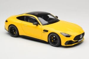 Mercedes AMG GT 43 C192 Turbo Sun Yellow NZG 1:18 B66960587 Метал — снимка 6 от 8