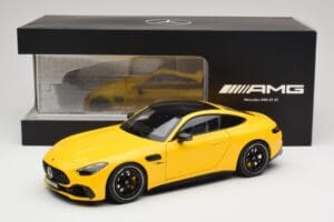 Mercedes AMG GT 43 C192 Turbo Sun Yellow NZG 1:18 B66960587 Метал — снимка 8 от 8