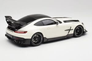 Mercedes AMG GT C190 Black Series Designo Diamond Бял Metallic Minichamps 1:18 155032022 Метал — снимка 2 от 6