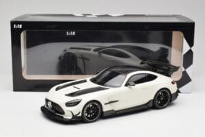 Mercedes AMG GT C190 Black Series Designo Diamond Бял Metallic Minichamps 1:18 155032022 Метал — снимка 6 от 6