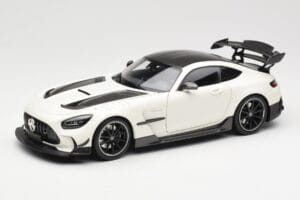 Mercedes AMG GT C190 Black Series Diamond White Metallic Minichamps 1:18 110032020 Метал