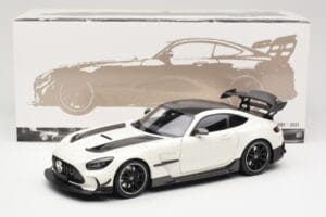 Mercedes AMG GT C190 Black Series Diamond White Metallic Minichamps 1:18 110032020 Метал — снимка 8 от 8
