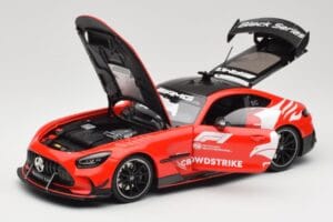 Mercedes AMG GT C190 Black Series Safety Car F1 2024 Minichamps 1:18 110032090 Метал — снимка 2 от 8