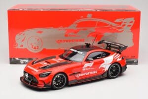 Mercedes AMG GT C190 Black Series Safety Car F1 2024 Minichamps 1:18 110032090 Метал — снимка 8 от 8