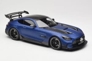 Mercedes AMG GT C190 Black Series Spectral Blue Magno Minichamps 1:18 155032021 Метал — снимка 4 от 6