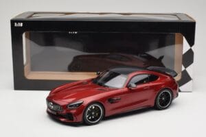 Mercedes AMG GT R C190 Jupiter Red Metallic Minichamps 1:18 155036027 Метал — снимка 6 от 6