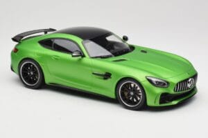 Mercedes AMG GT R C190 Мат Зелен Minichamps 1:18 155036020 Метал — снимка 4 от 6