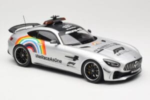 Mercedes AMG GT R C190 Safety Car F1 2020 Minichamps 1:18 155036092 Метал — снимка 4 от 6