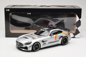 Mercedes AMG GT R C190 Safety Car F1 2020 Minichamps 1:18 155036092 Метал — снимка 6 от 6