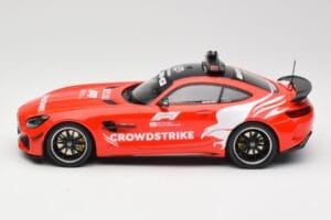 Mercedes AMG GT R C190 Safety Car F1 2021 Minichamps 1:18 155036095 Метал — снимка 3 от 6