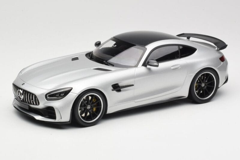 Mercedes AMG GT R C190 Сребрист Minichamps 1:18 155036025 Метал