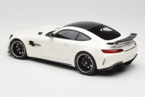 Mercedes AMG GT R C190 Бял Металик Minichamps 1:18 155036028 Метал — снимка 5 от 6