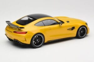 Mercedes AMG GT R C190 Жълт Minichamps 1:18 155036021 Метал — снимка 2 от 6