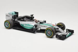 Mercedes AMG Petronas W06 Hybrid #44 L. Hamilton F1 World Champion 2015 Minichamps 1:18 186150044 Метал — снимка 4 от 6