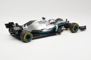 Mercedes AMG Petronas W10 #44 L. Hamilton Winner Chinese GP 2019 Minichamps 1:18 110190344 Метал — снимка 2 от 6