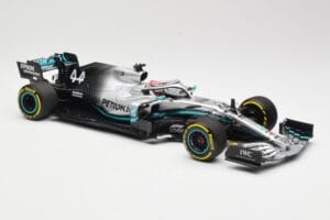 Mercedes AMG Petronas W10 #44 L. Hamilton Winner Chinese GP 2019 Minichamps 1:18 110190344 Метал — снимка 4 от 6