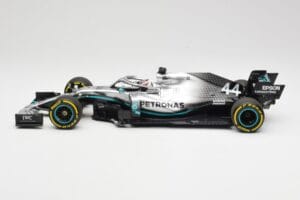 Mercedes AMG Petronas W10 #44 L. Hamilton F1 World Champion 2019 Minichamps 1:18 110190044 Метал — снимка 3 от 6