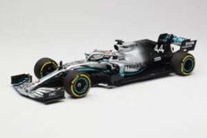 Mercedes AMG Petronas W10 #44 L. Hamilton F1 World Champion 2019 Minichamps 1:18 110190044 Метал